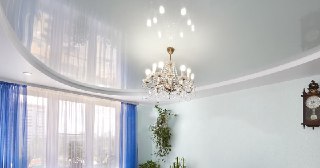 Глянцевый потолок Осинники, цена от 4499 руб.
